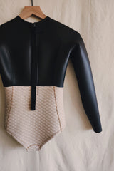 Women / Collarless Long Sleeve Springsuits / 2mm / Rubber* Beige