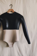 Women / Collarless Long Sleeve Springsuits / 2mm / Rubber* Beige